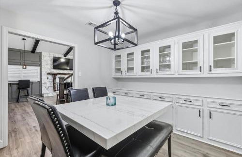 5BD Modern Farmhouse Retreat Sleeps 12 - Photo 13