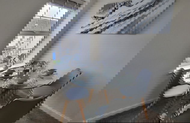 Inviting 6-bed House in Nuneaton - Foto 6