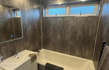 Family - Garden - Parking - WiFi - Sleeps 5 - Foto 19