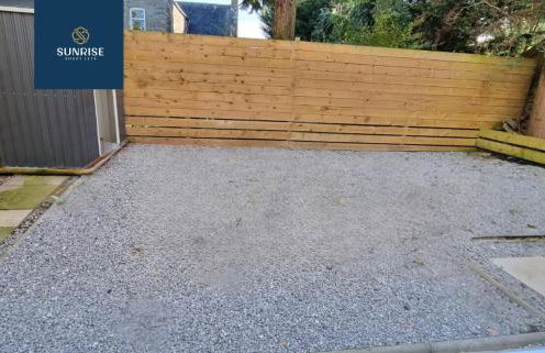 MUIRTON HOUSE - INVOICE and REDUCED PRICE only via SUNRISE SHORT LETS DUNDEE, 4 Bed House, 4 Car Parking, 2 Baths, 5 Smart TVs, Fully Equipped Kitchen, Large Dining and Living Space, Rear Garden, Free WiFi, and ONLY 9 Mins to STANNERGATE Ports - Foto 43