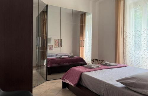 Appartamento per 5 persone su una scalinata storica a 9 minuti a piedi dalla stazione e 12 dal centro - Vista sui tetti della città - Zona collinare residenziale - Foto 10