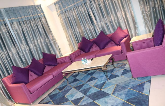 Swan Towers - Photo 18