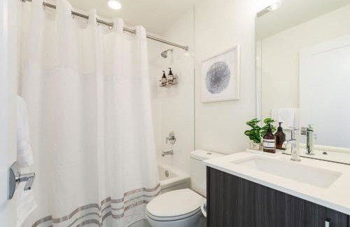 2BR 2BA Capitol Hill Cozy Haven- Rooftop - Foto 25