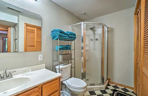 Home with Large Deck on Table Rock Lake! - Foto 15