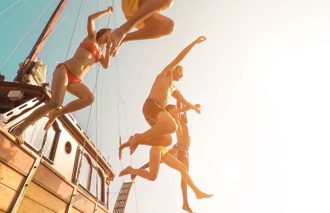 Dolphin Island Boat Party - Photo 3