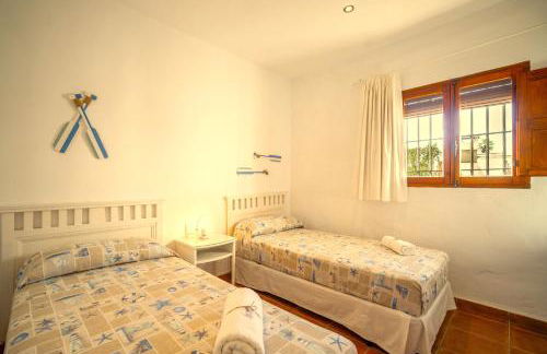 Casa ZAHOMAR con piscina exterior - Foto 25