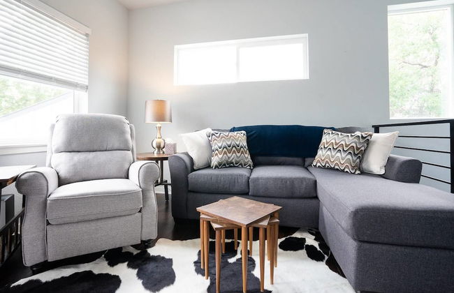 The Beautiful Berkley Homestead Walk to Tennyson - Photo 29