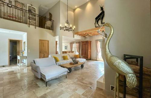 Modern Provençal Villa At The Forest's Edge - Foto 13