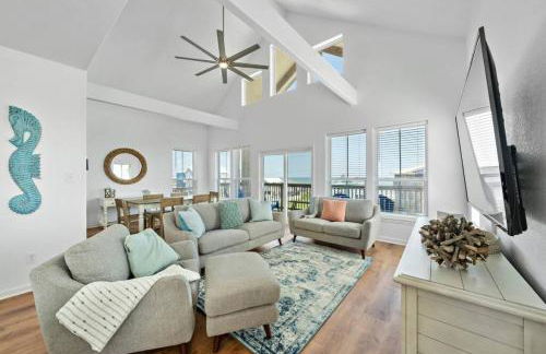 Beach House Located Steps from the Beach - Photo 12