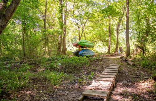 Private Riverfront Cabin, Kayaks, Ping Pong, Gym - Foto 43