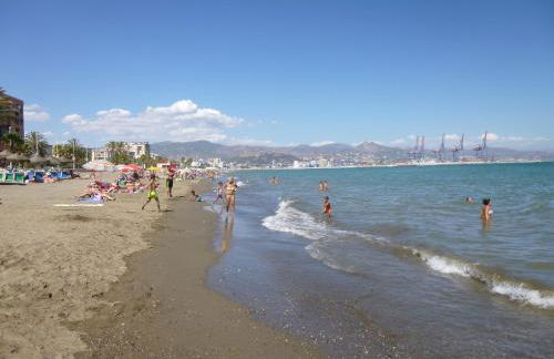 On the beach! Frente al Paseo Marítimo, Parking y Piscina - Photo 35