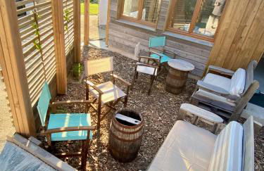 Bohémienne regarde la mer. - Foto 12