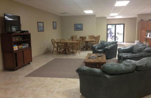 Spacious Countryside Getaway Ideal for Large Groups near Wichita, Kansas - Foto 1