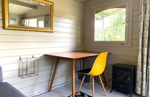 Holly Tree Cottage - 3 bedrooms and large garden with optional glamping double outside - Foto 41