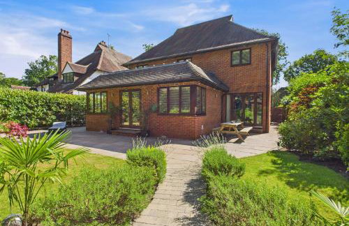 3 beds Luxury Family Home with Self-Check in & Direct Train to London - Foto 30