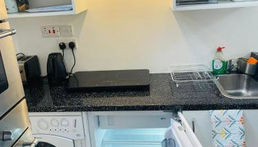 Femros Cosy one bed apt,12mins to Birmingham city ctr - Foto 3