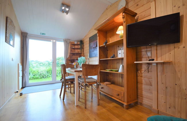 Pleasant Chalet in Anhee in a Charming Area - Foto 10