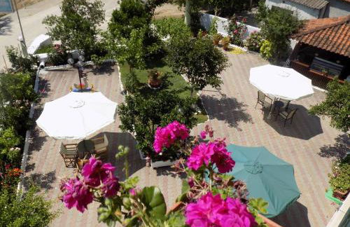 Des Roses Hotel - Foto 13