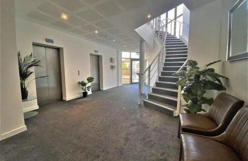 1 bed apartment in the heart of Staines town centre - Foto 11