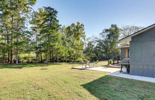 On-Site Creek and Spacious Yard Family Gem in Royal - Foto 27
