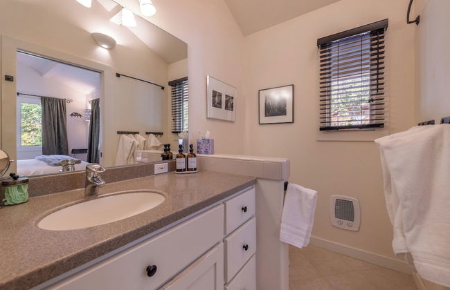 3BR Home in Alpine Meadows for 8 - Photo 19