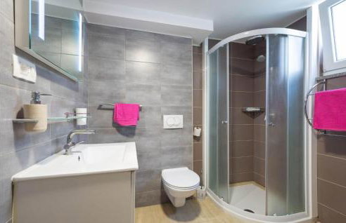 Cozy Home In Srinjine - Photo 22