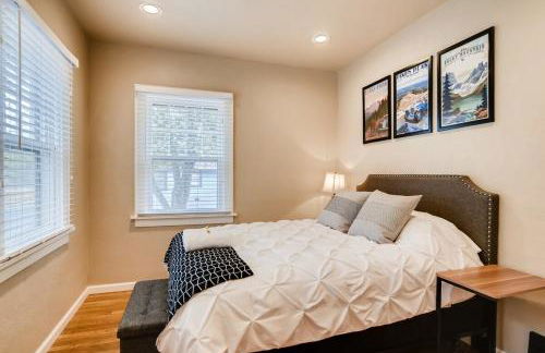 Olympic House Downtown w Hot Tub Fire pit & BBQ - Foto 23