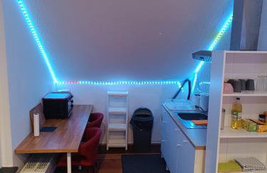 IN VILLA APARTMENT 56 qm Check-in,free parking, WIFI , TV, FULL KITCHEN - Foto 8