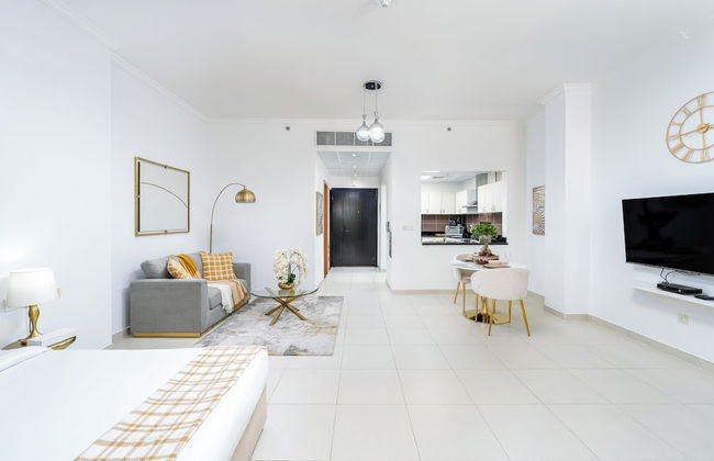 Marco Polo - Spacious Studio Lush View - Photo 10