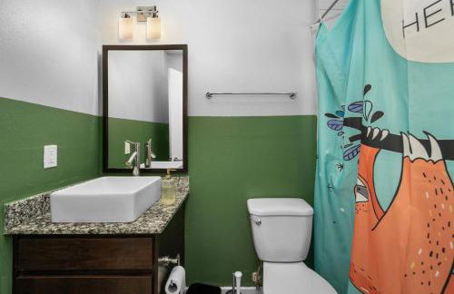 Modern Quirky Apartment Near Medical Center - Foto 6