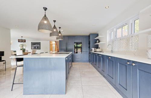 Mayrose House - 6BR 4BATH Luxe Spacious Retreat - Foto 14