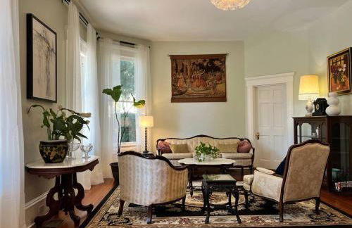 Large Historical Home for Groups Walk to Downtown! - Foto 21