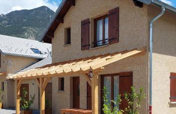 Le Pré Fleuri à Guillestre - Appartements neufs classés Meublés de Tourisme 3 étoiles- Climatisés- Parking privatif - Foto 28