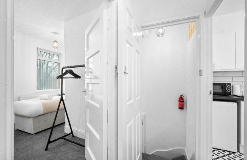 Two Bedroom Apartment - On Street Parking Available - Netflix - Wifi - Top Rated - 311M - Photo 31