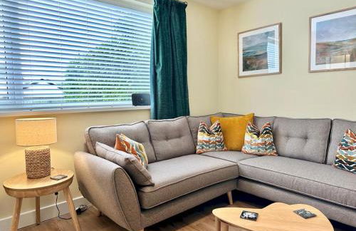 Pembroke Dock Hidden Gem - Pass the Keys - Photo 17