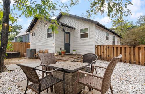 Pet Friendly East Cesar Chavez Home Near Downtown - Photo 26