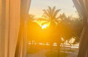 Apartamento com vista pro mar no Centro de Ubatuba - com estacionamento 2 quartos e cozinha completa - Foto 9