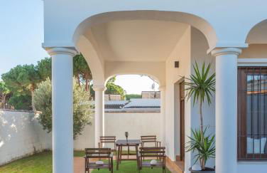 VILLA DE LUJO CLIMATIZADA. PISCINA Y JARDIN PRIVADO - Foto 4