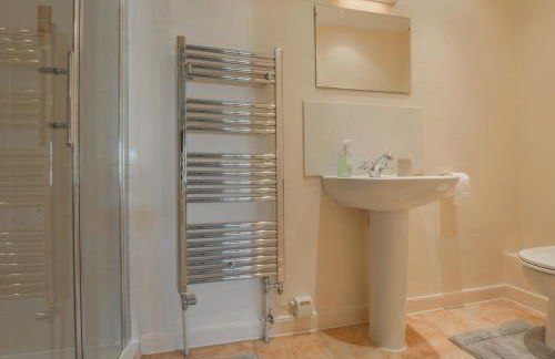 Glebe House - Photo 17