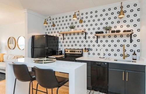 Music City Holiday, on Music Row, has POOL & Free Parking - Foto 5