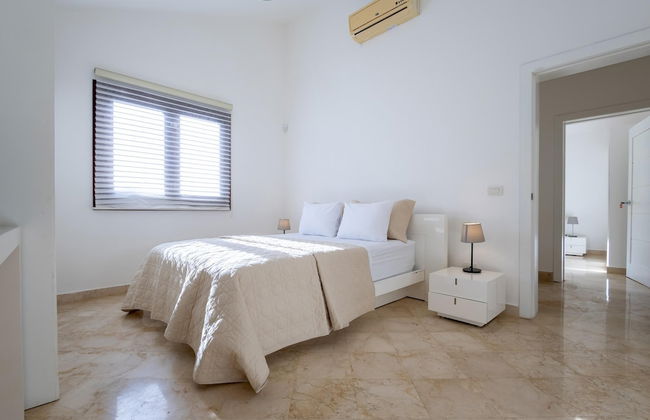 Beachfront 7BR Villa With Pool Maid Los Corales - Foto 26