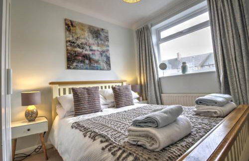 Amazing sea views and hot tub - Photo 23