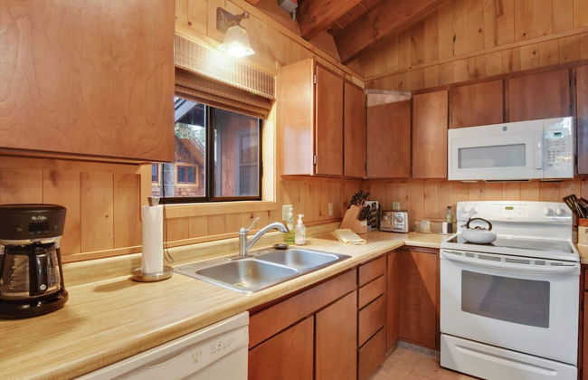 Lake Tahoe Treasure! Minutes From Beach & Skiing - Foto 10