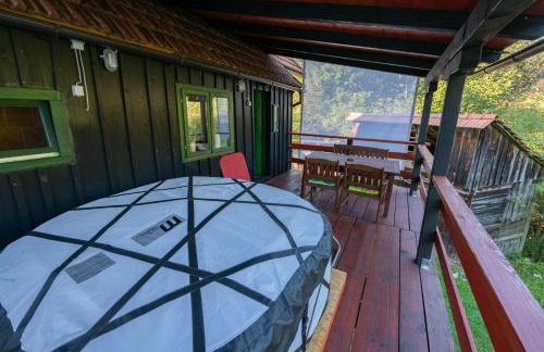 Šajnska Hiža, autentična goranska kuća u prirodi - Foto 27