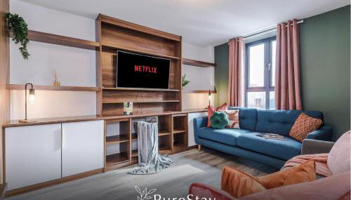 Spacious 5-bedroom Contractor House Sleeps 7 with Parking by PureStay - Foto 1