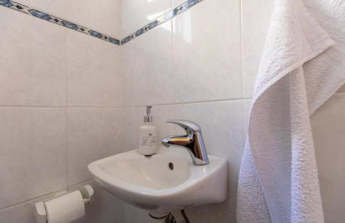 3 Bedroom Gorgeous Home In Tustevac - Foto 16