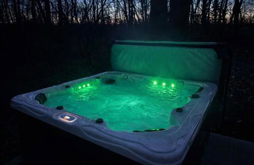 RiverEdge Haven Hot Tub, 5 Beds, Kayaks Near ND - Foto 54