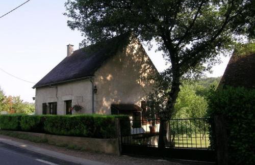 Maison avec jardin, idéal famille, à Bransat - FR-1-489-38 - Foto 1