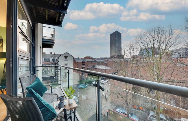 Laing Apartments - Photo 11