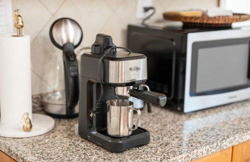 Quiet Retreat 10 Min to NYC Train & free Parking - Foto 31